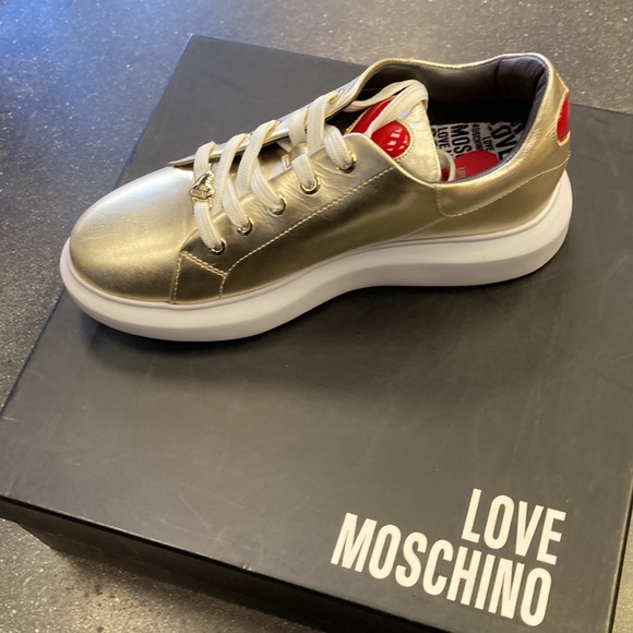 Love Moschino sneakers - Picture 2 of 4